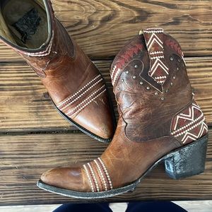Yippee Ki Yay by Old Gringo Alexa 8" Brass Boots